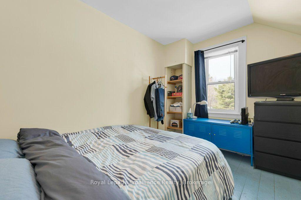 Photo 18 of 369 5th Concession Rd S, Addington Highlands, Addington Highlands — HOMEH