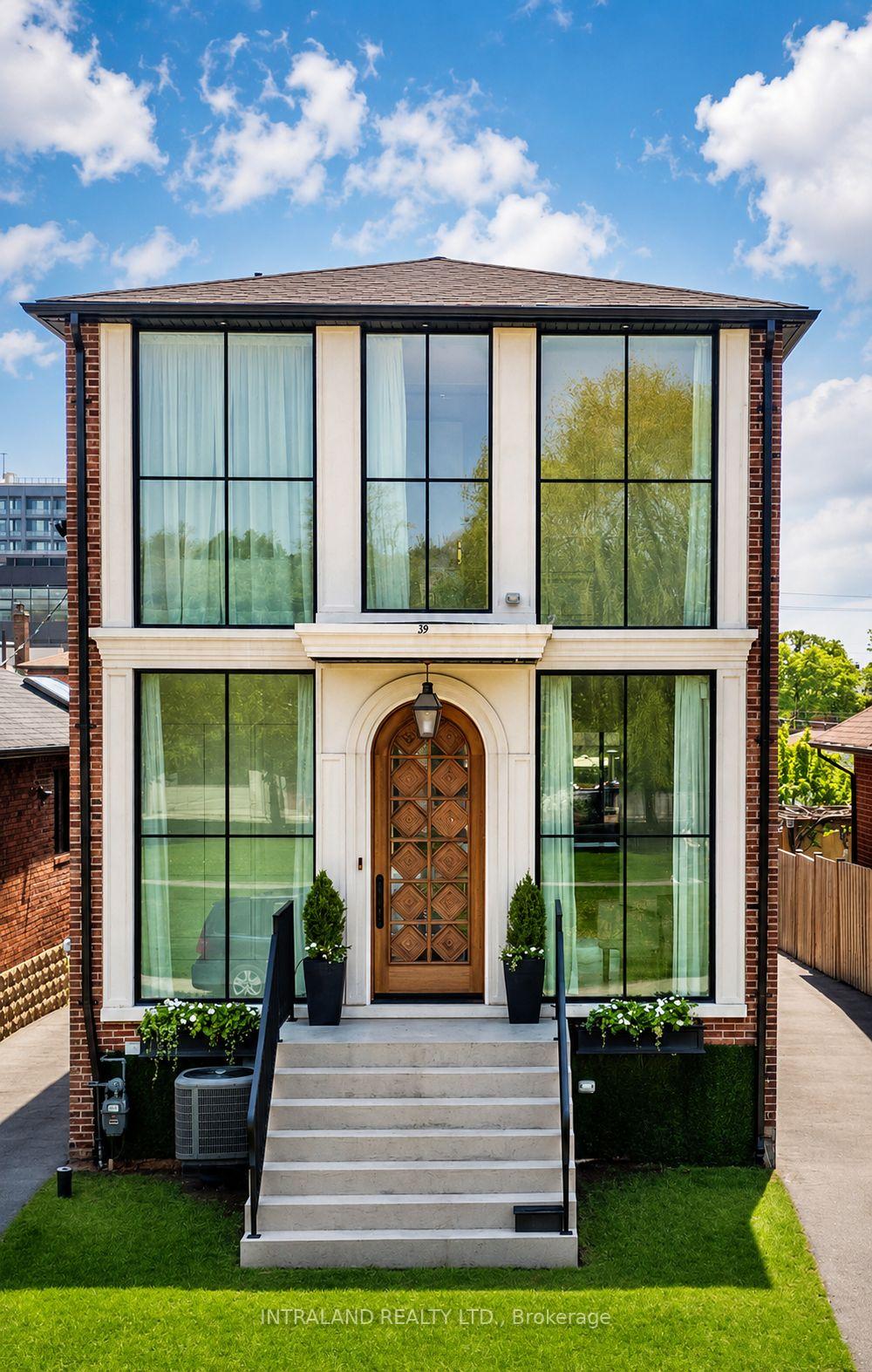 Photo 2 of 39 Chandos Avenue, Toronto, Dovercourt-Wallace Emerson-Junction — HOMEH