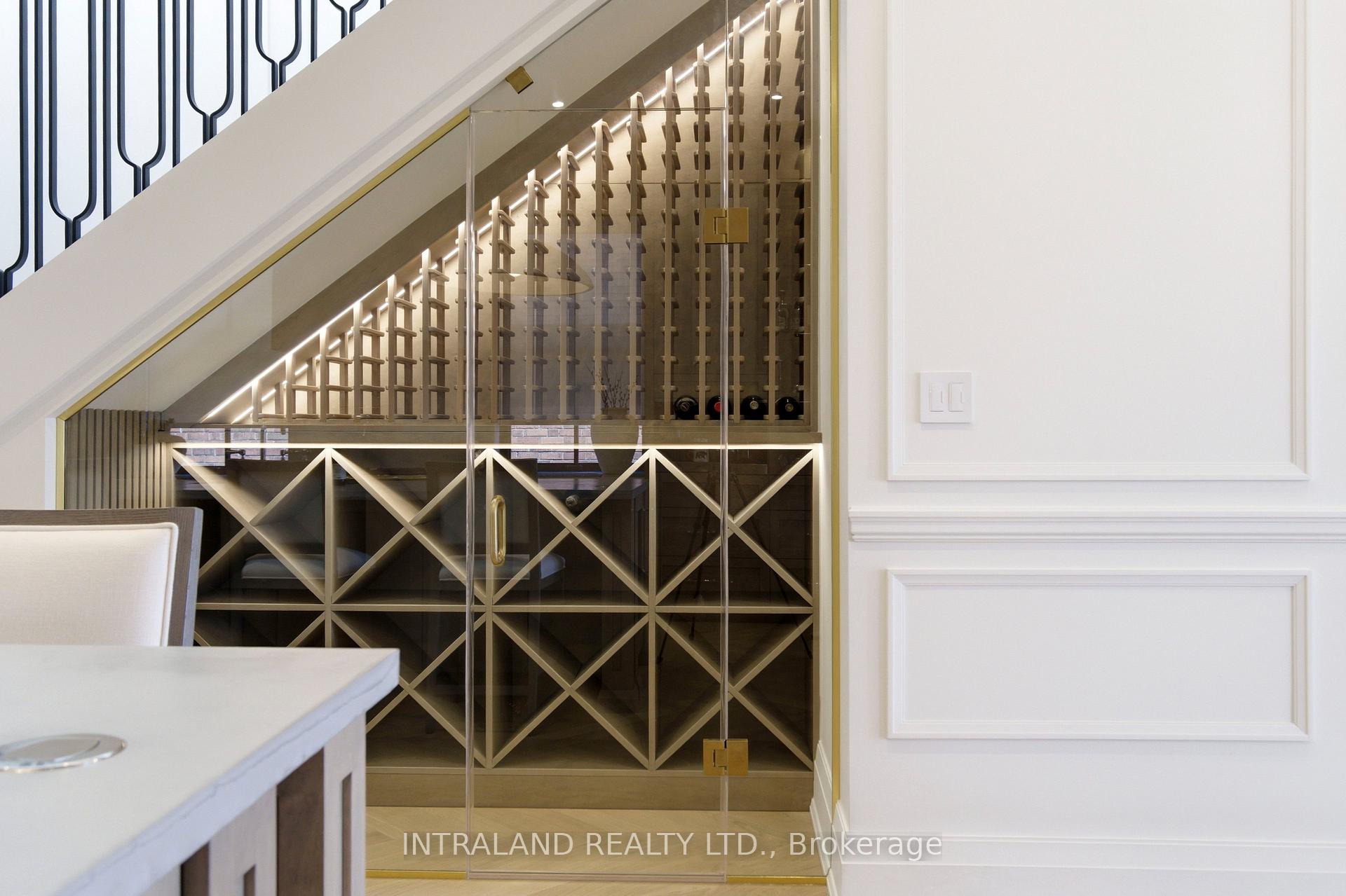 Photo 8 of 39 Chandos Avenue, Toronto, Dovercourt-Wallace Emerson-Junction — HOMEH