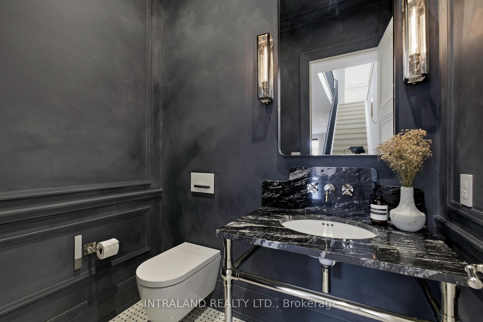 Photo 10 of 39 Chandos Avenue, Toronto, Dovercourt-Wallace Emerson-Junction — HOMEH