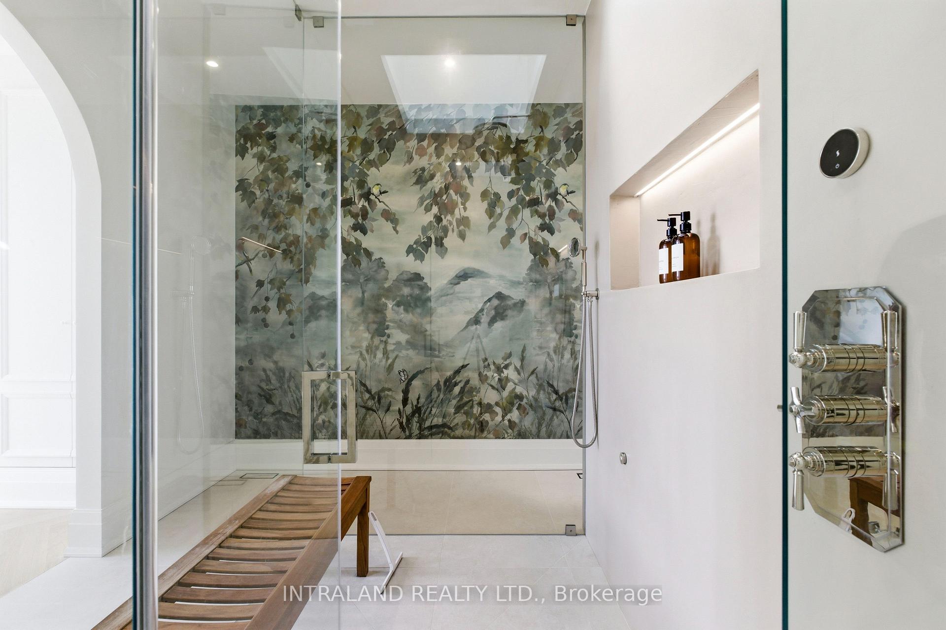 Photo 18 of 39 Chandos Avenue, Toronto, Dovercourt-Wallace Emerson-Junction — HOMEH