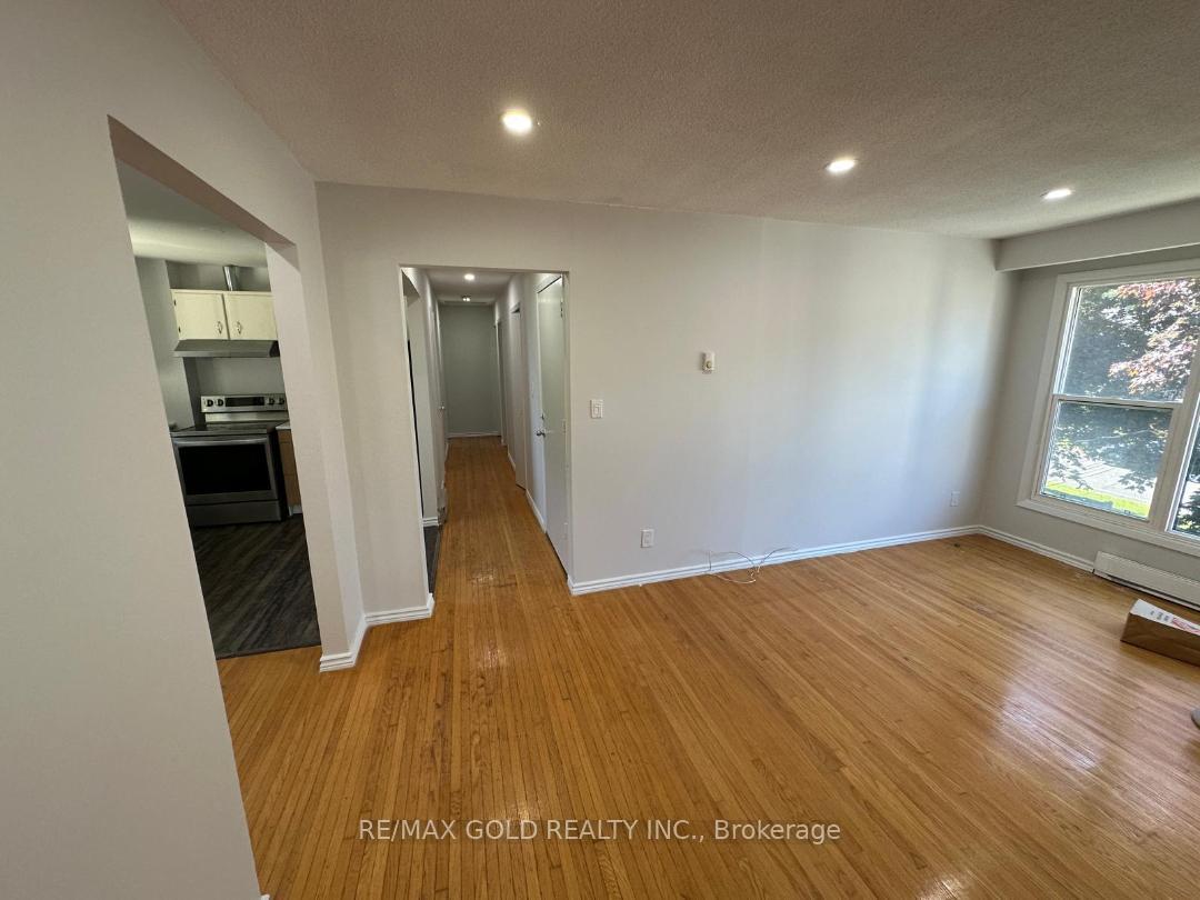 Photo 4 of Unit 3rd floor ( Upper Unit ), 515 Stone Street, Oshawa, Lakeview — HOMEH