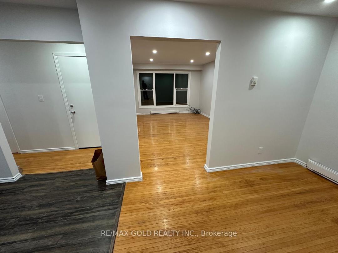 Photo 25 of Unit 3rd floor ( Upper Unit ), 515 Stone Street, Oshawa, Lakeview — HOMEH