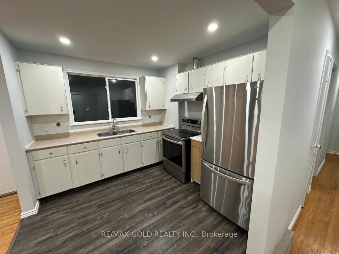Photo 26 of Unit 3rd floor ( Upper Unit ), 515 Stone Street, Oshawa, Lakeview — HOMEH