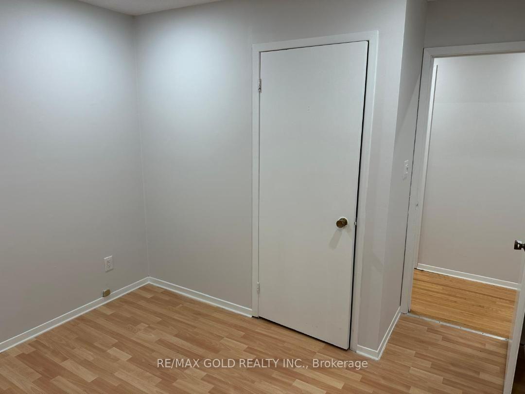 Photo 34 of Unit 3rd floor ( Upper Unit ), 515 Stone Street, Oshawa, Lakeview — HOMEH