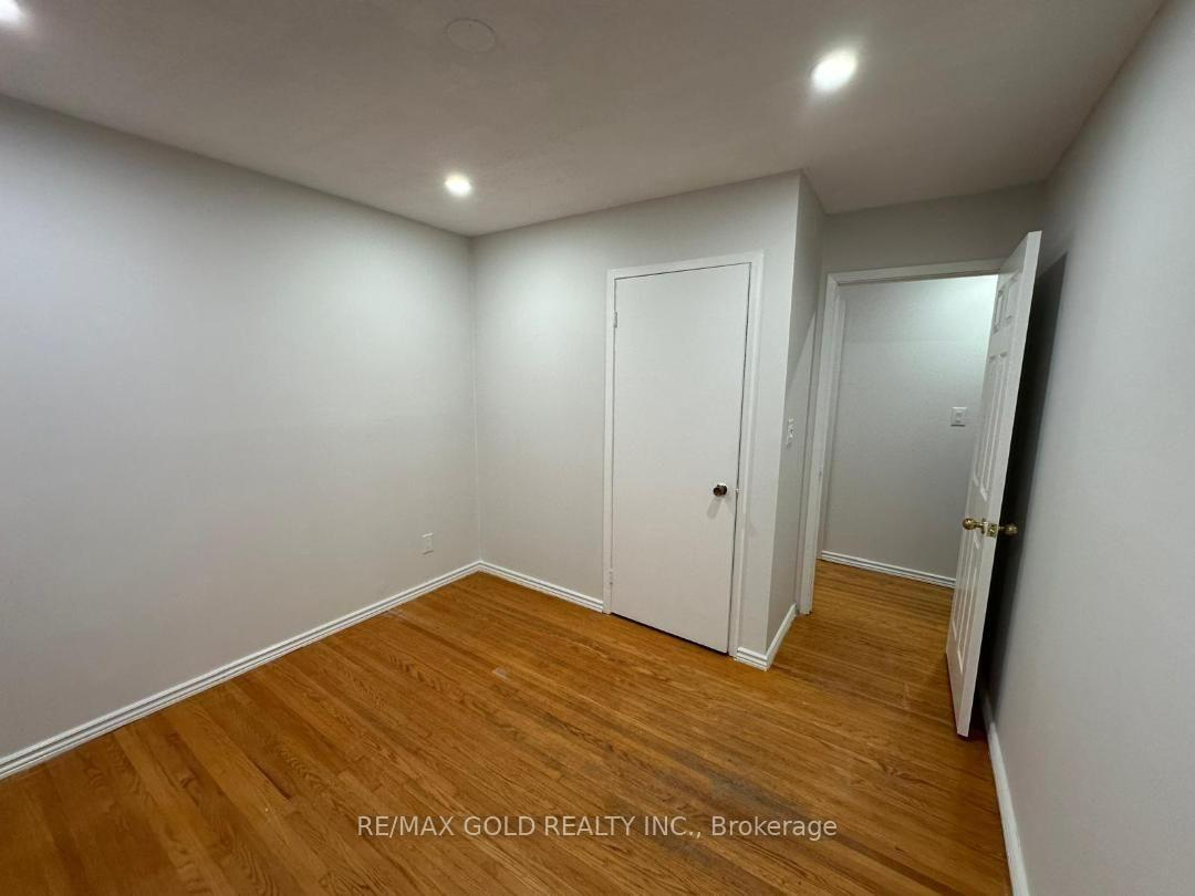Photo 49 of Unit 3rd floor ( Upper Unit ), 515 Stone Street, Oshawa, Lakeview — HOMEH
