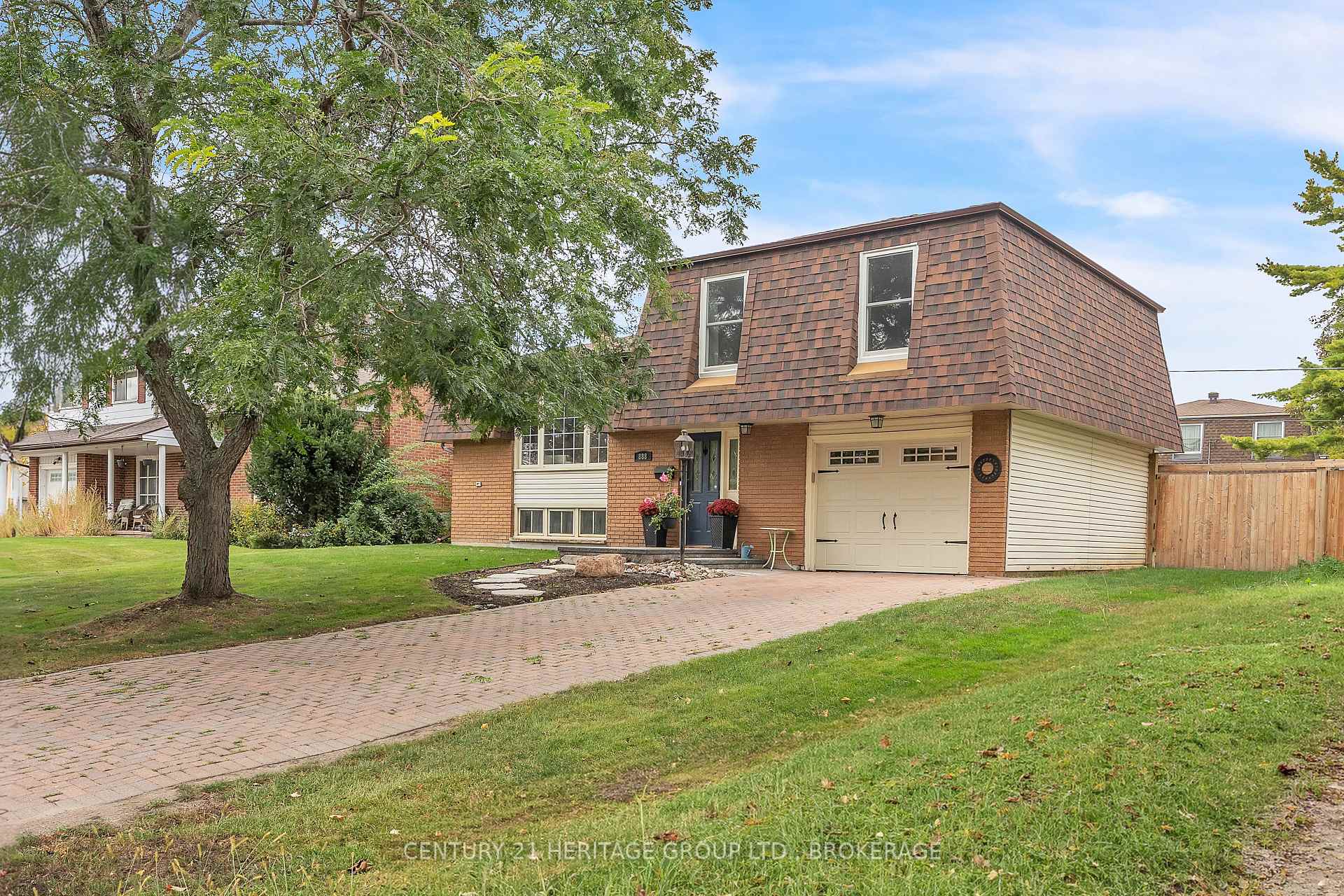 Photo 1 of 888 Auden Park Drive, Kingston, City SouthWest — HOMEH