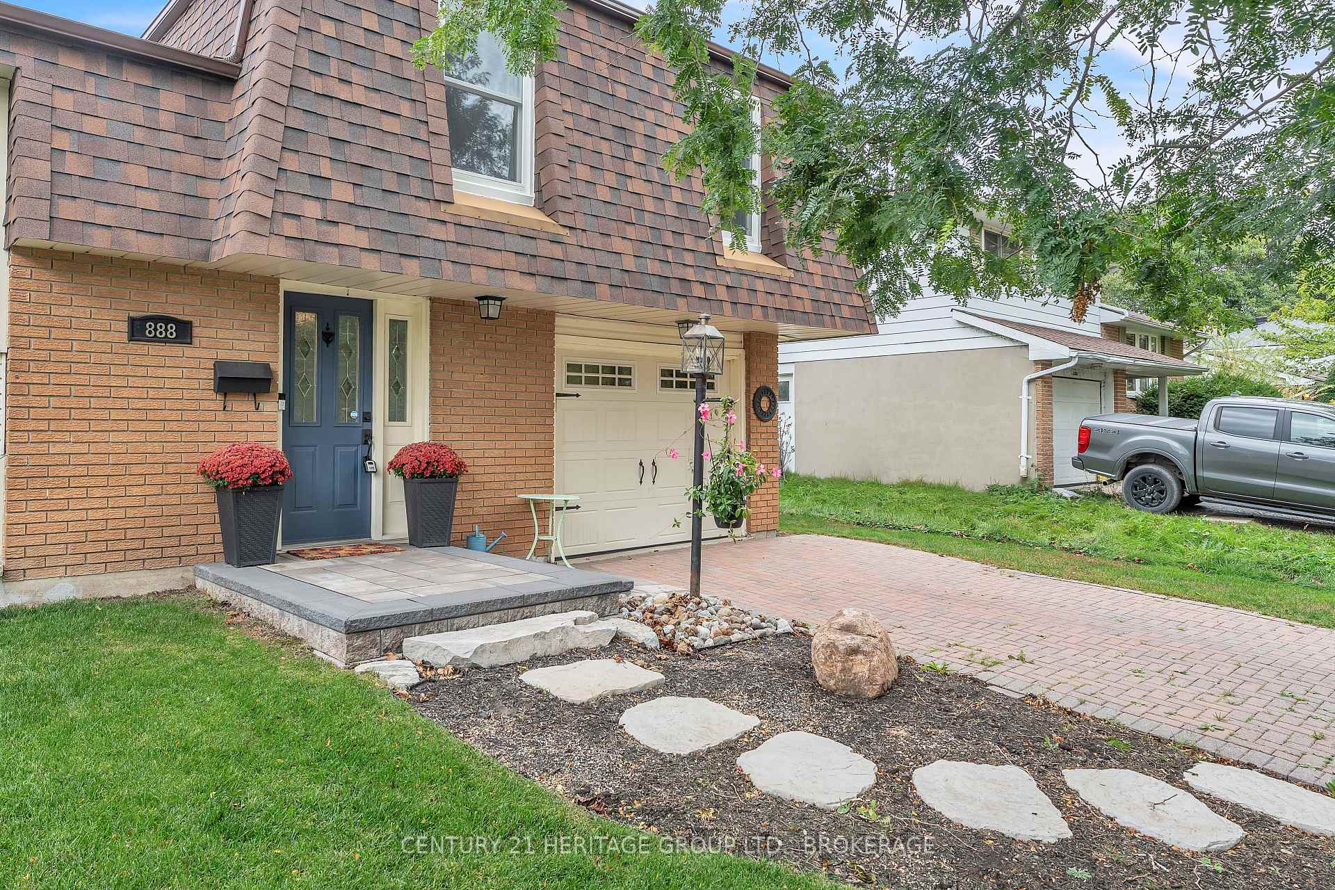 Photo 33 of 888 Auden Park Drive, Kingston, City SouthWest — HOMEH