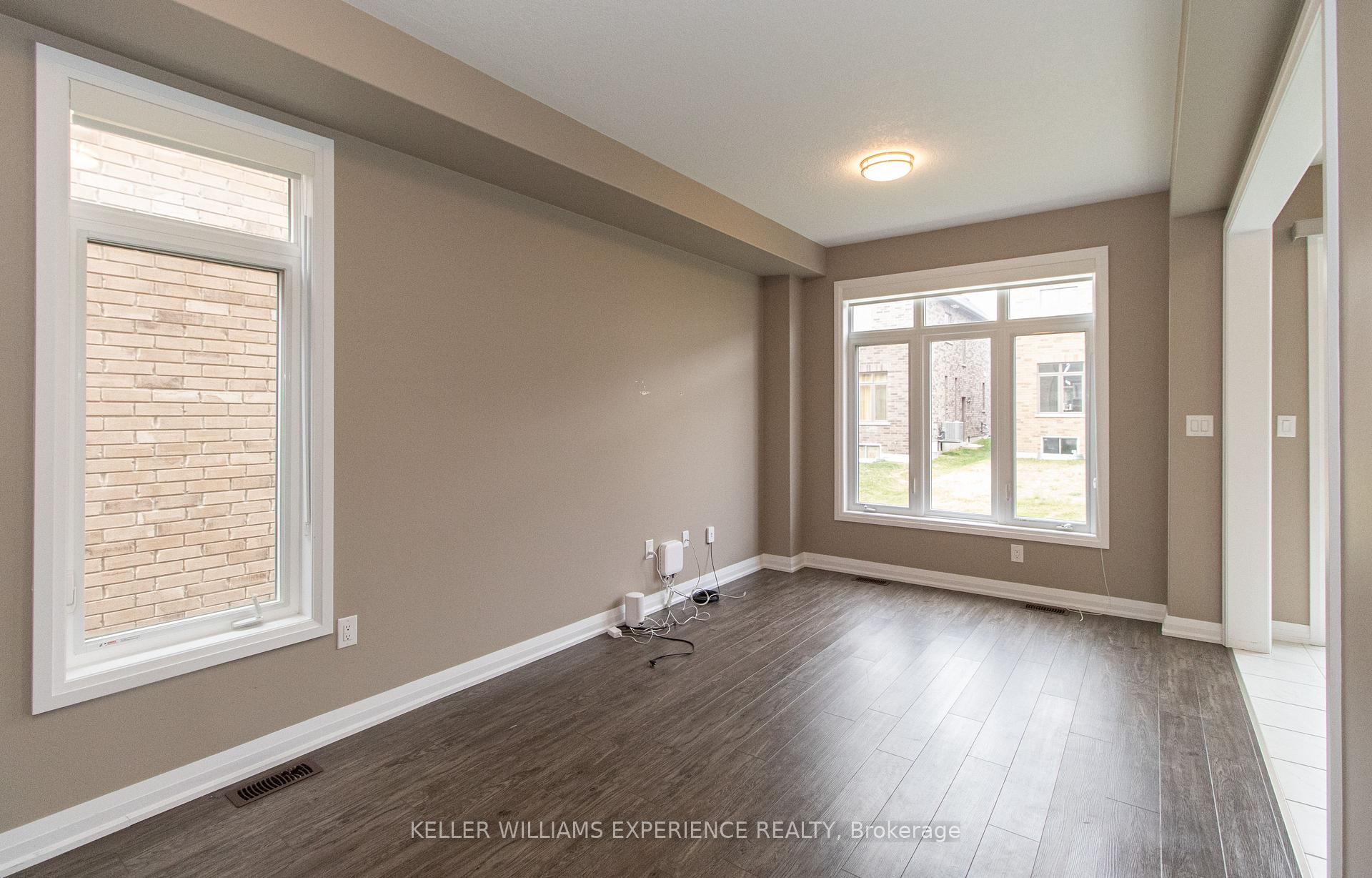 Photo 6 of 55 Copperhill Heights, Barrie, Rural Barrie Southeast — HOMEH