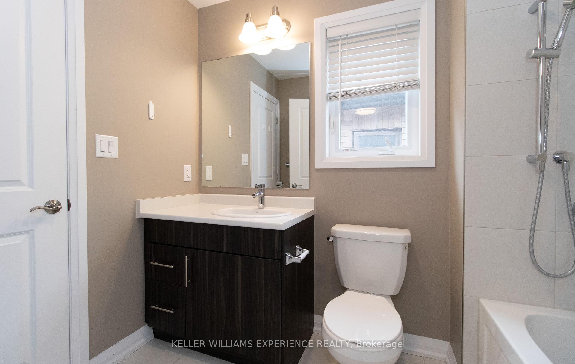 Photo 10 of 55 Copperhill Heights, Barrie, Rural Barrie Southeast — HOMEH