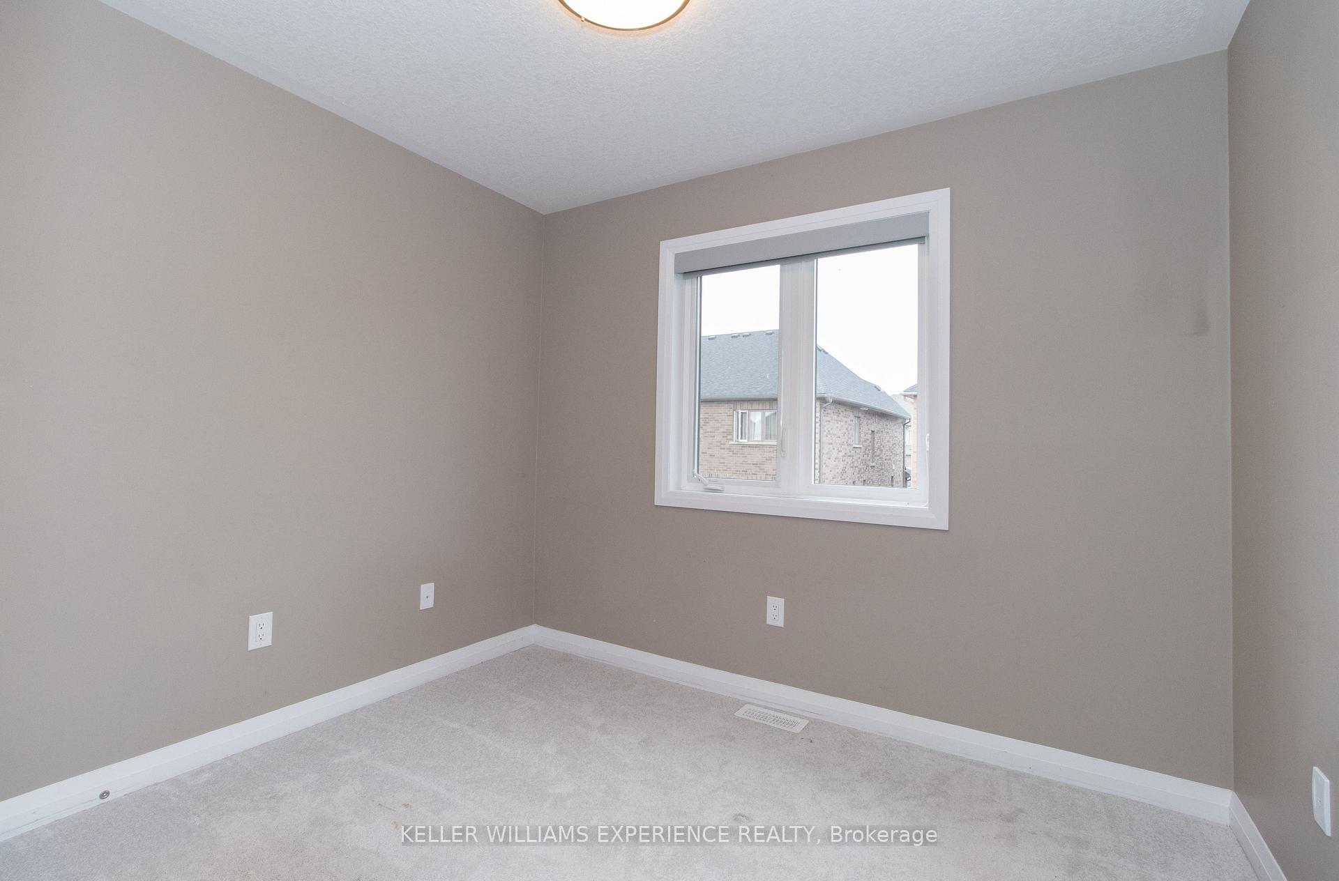 Photo 16 of 55 Copperhill Heights, Barrie, Rural Barrie Southeast — HOMEH
