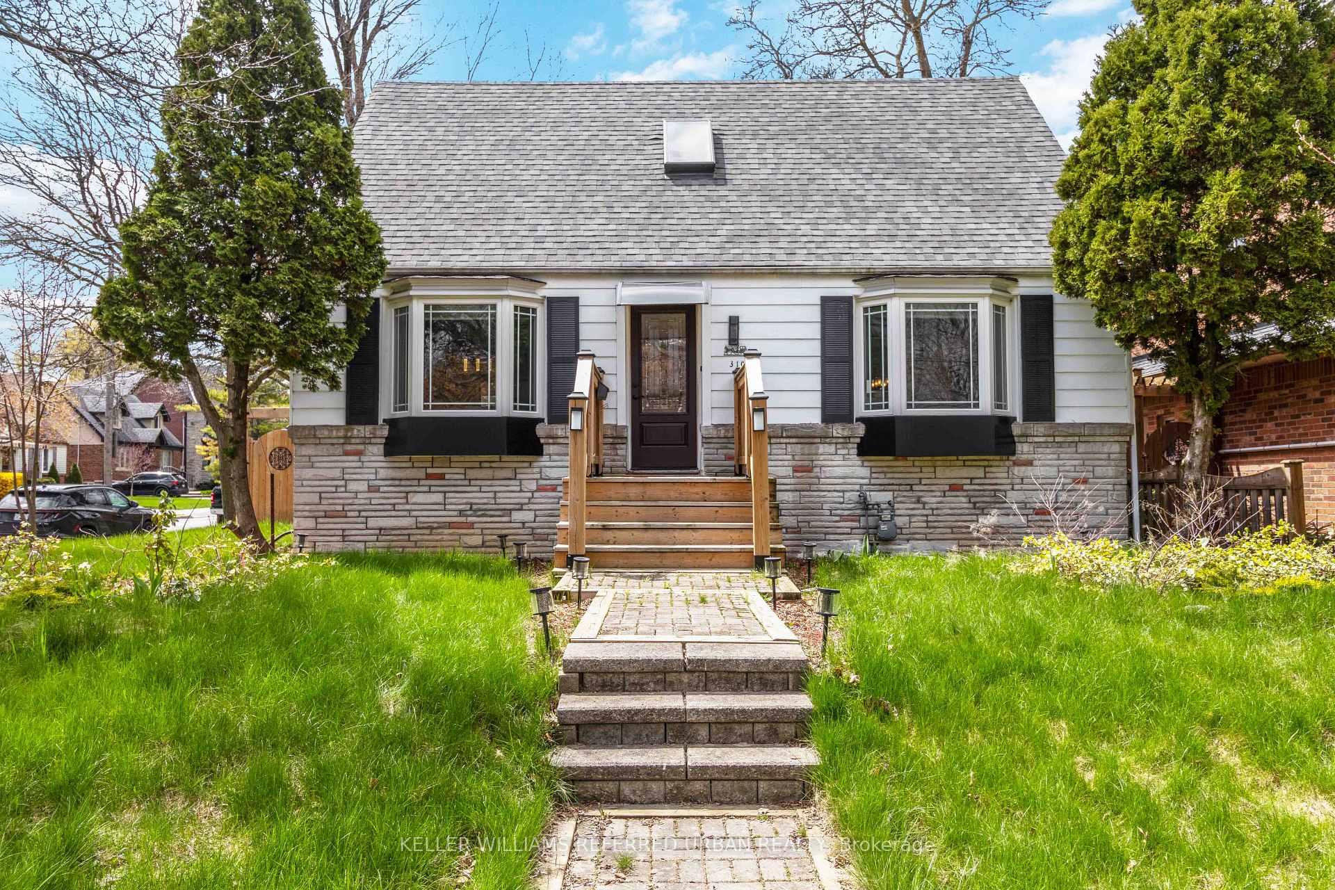 Photo 4 of 310 Senlac Road, North York, Willowdale West — HOMEH
