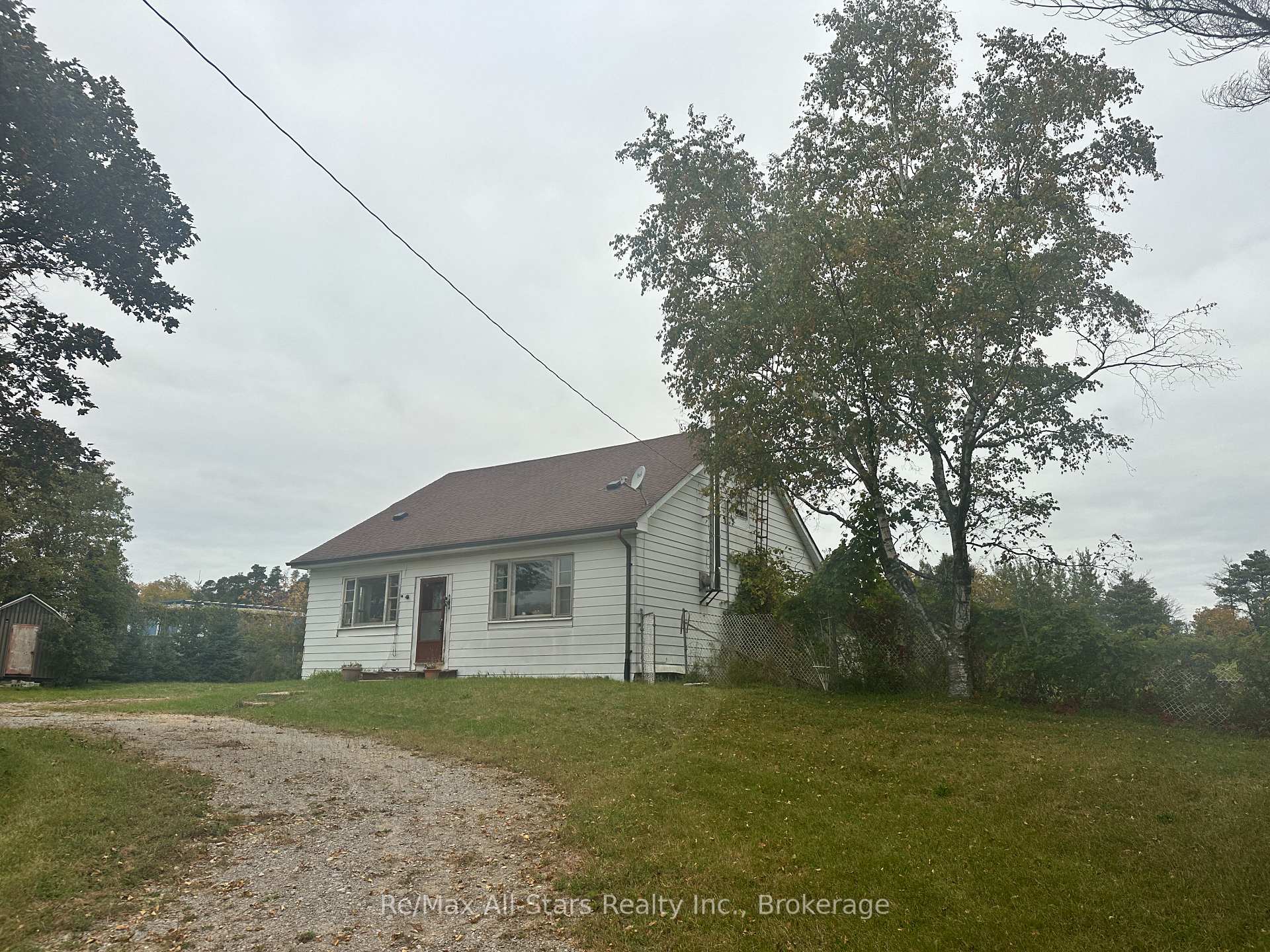 Photo of 381 Regional Rd 21