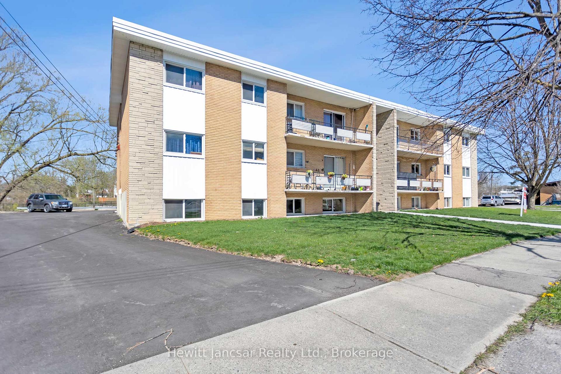 Photo 15 of Unit 4, 11 Olympic Drive, Kitchener, Southdale — HOMEH