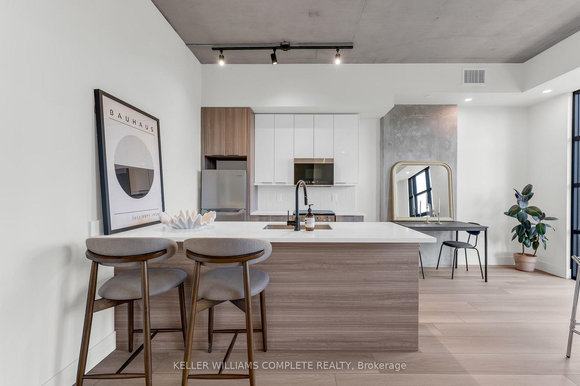 Photo 4 of Unit 401, 24 Augusta Street, Hamilton, Corktown — HOMEH