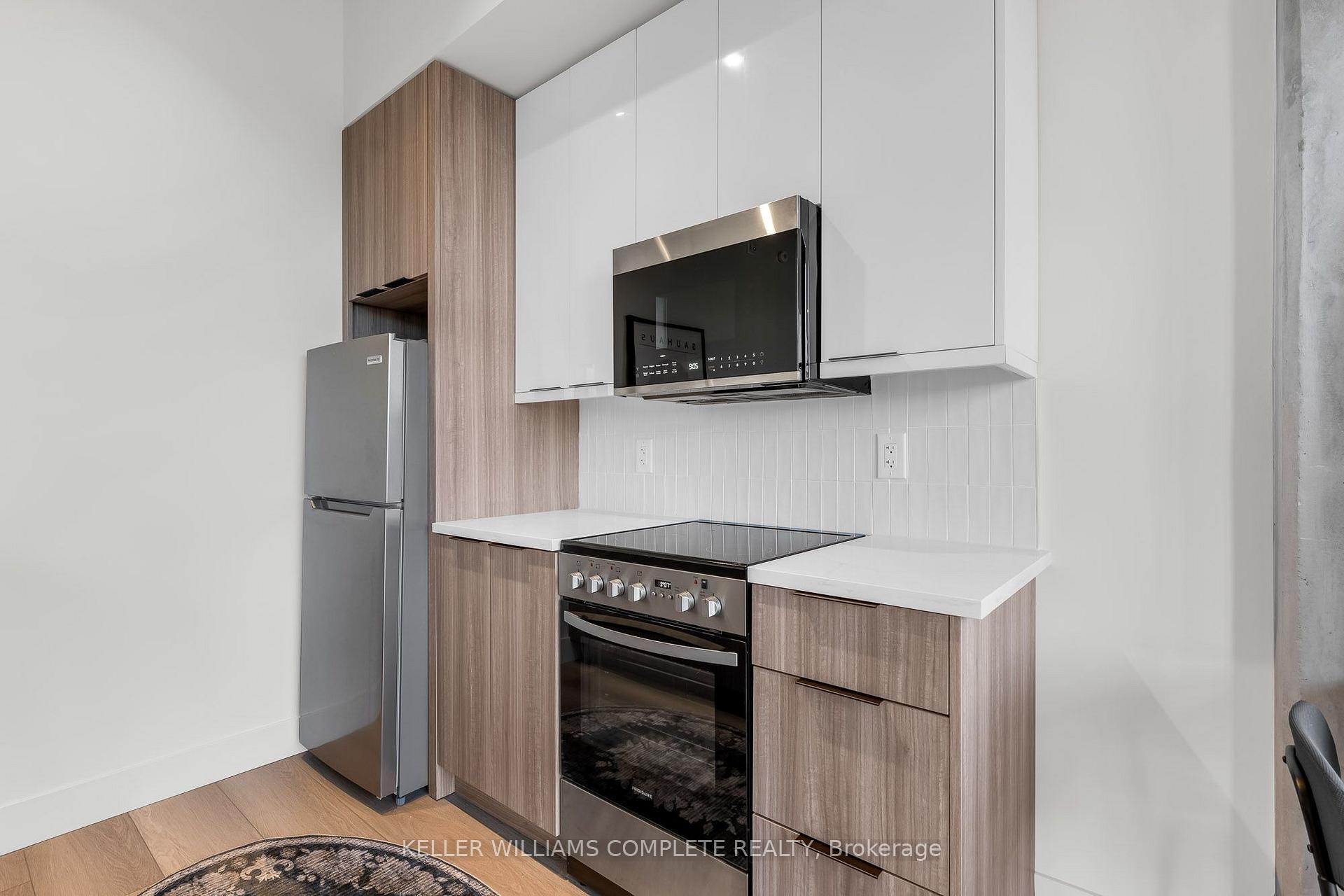 Photo 6 of Unit 401, 24 Augusta Street, Hamilton, Corktown — HOMEH