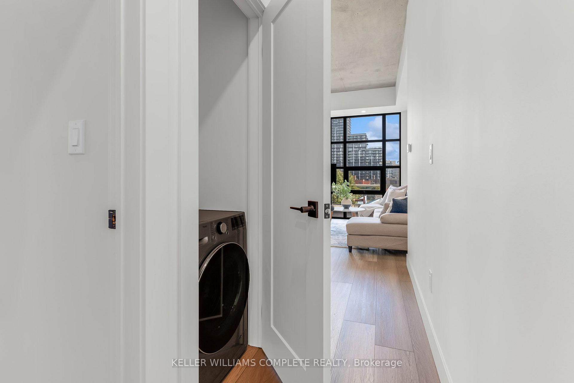 Photo 9 of Unit 401, 24 Augusta Street, Hamilton, Corktown — HOMEH