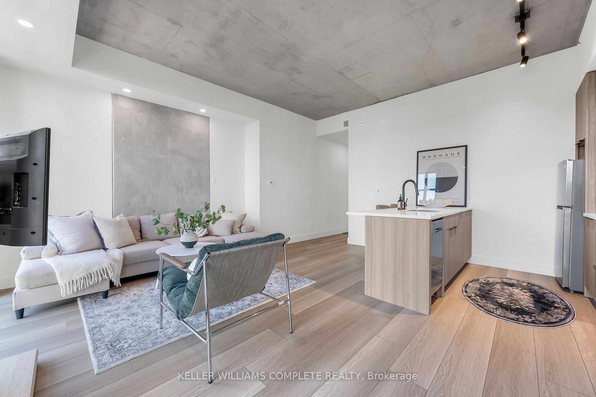 Photo 10 of Unit 401, 24 Augusta Street, Hamilton, Corktown — HOMEH