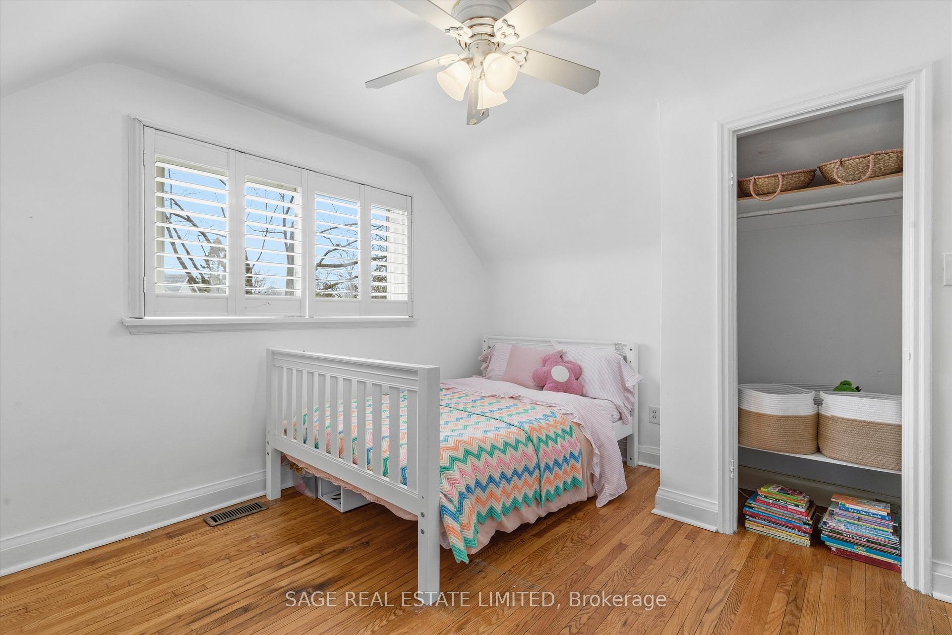 Photo 12 of 11 Chelsea Drive, Etobicoke, Alderwood — HOMEH