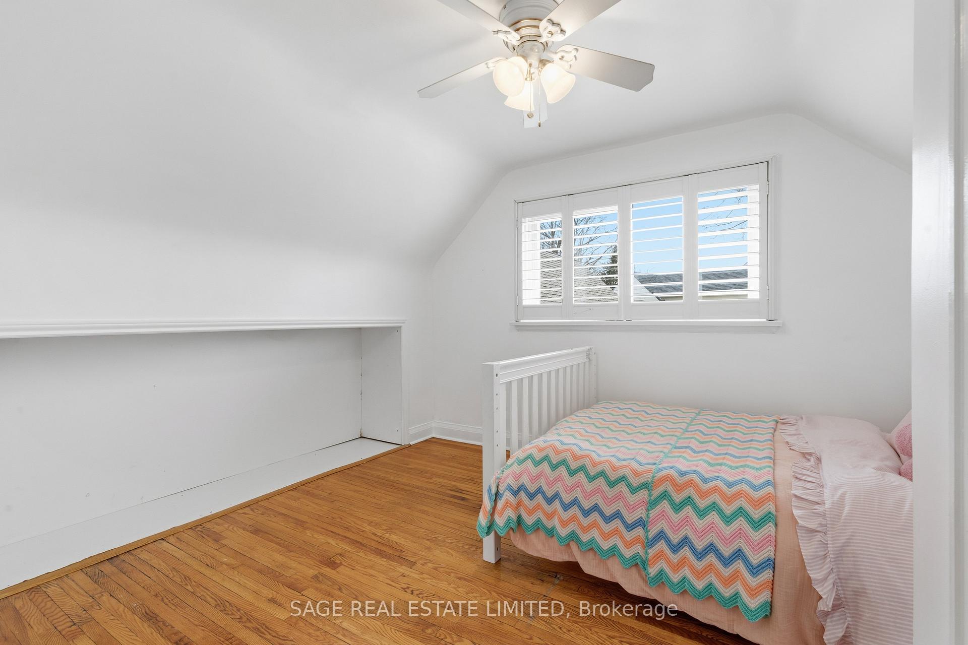 Photo 13 of 11 Chelsea Drive, Etobicoke, Alderwood — HOMEH