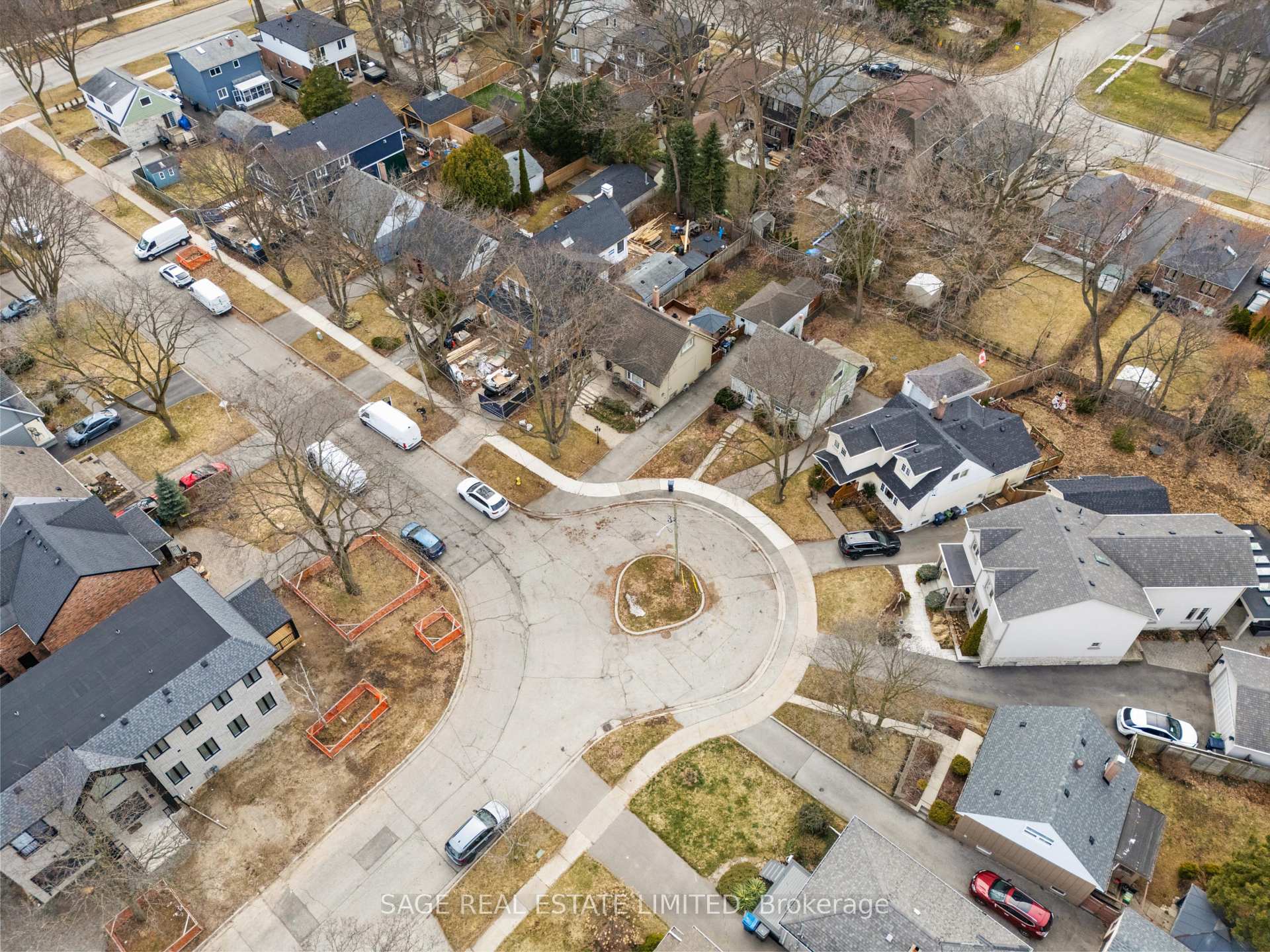 Photo 19 of 11 Chelsea Drive, Etobicoke, Alderwood — HOMEH