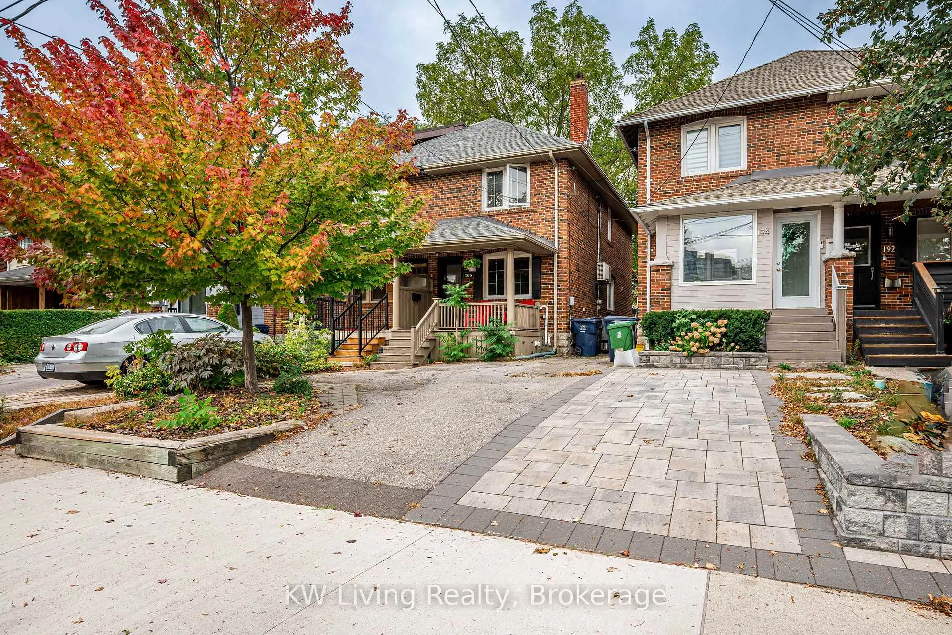 Front of 196 Fairlawn Avenue