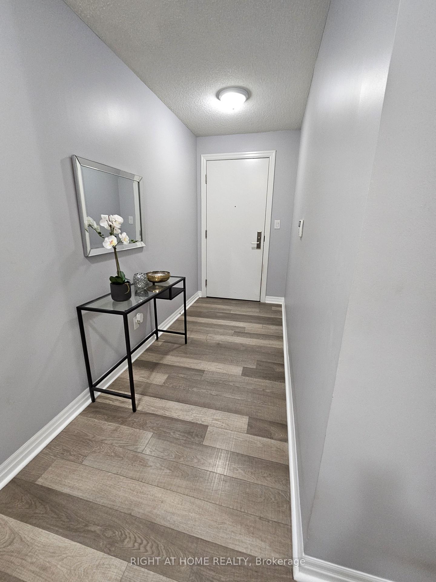 Photo 7 of Unit 307, 2015 Sheppard Avenue E, North York, Henry Farm — HOMEH