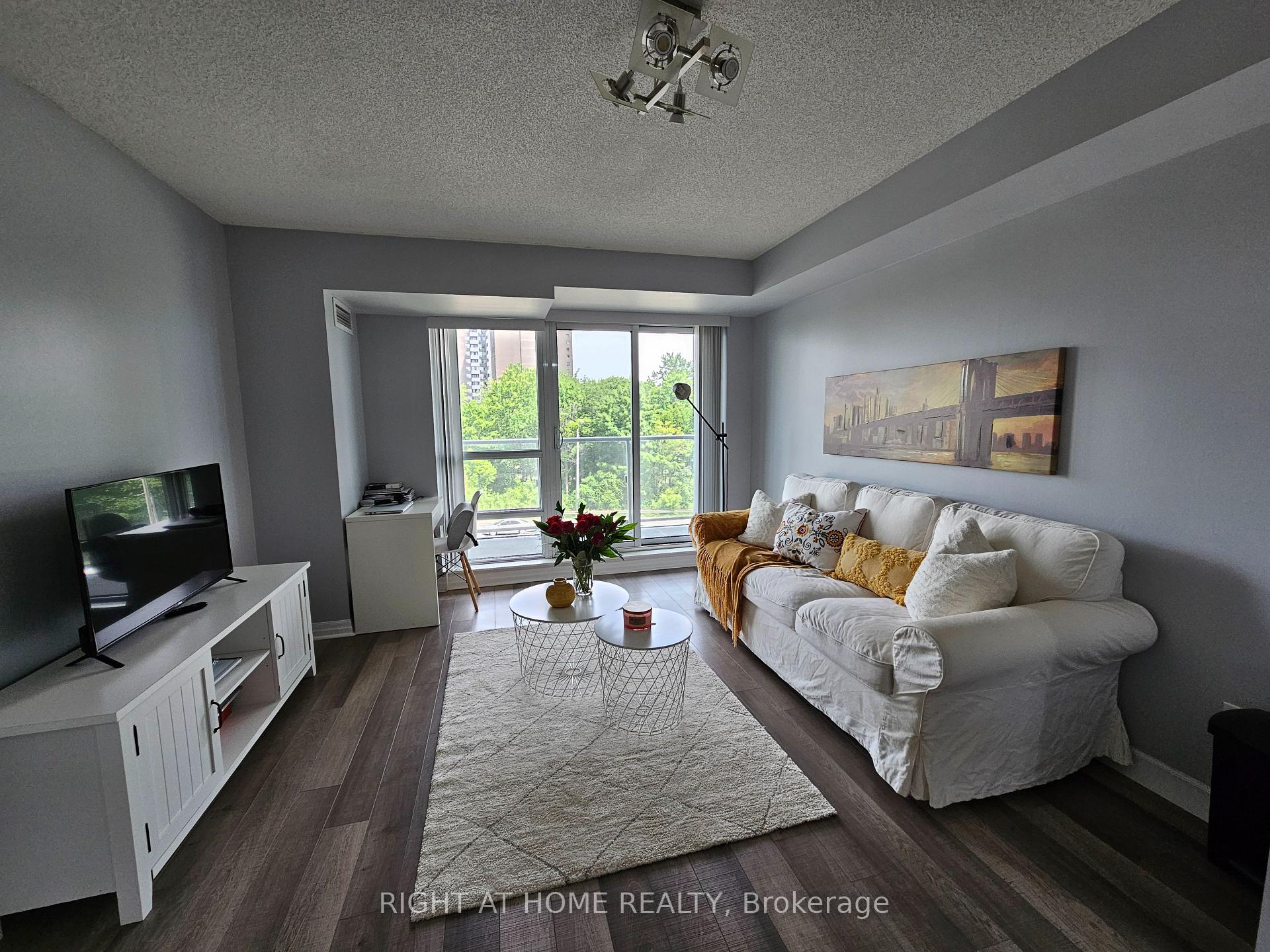 Photo 12 of Unit 307, 2015 Sheppard Avenue E, North York, Henry Farm — HOMEH