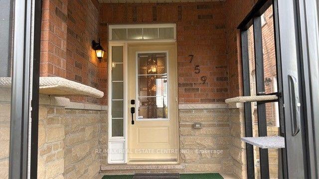 Photo 4 of 759 Asleton Boulevard, Milton, Willmott — HOMEH