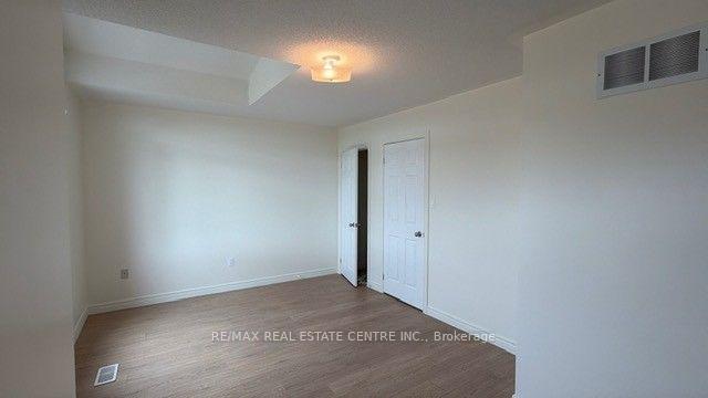 Photo 24 of 759 Asleton Boulevard, Milton, Willmott — HOMEH