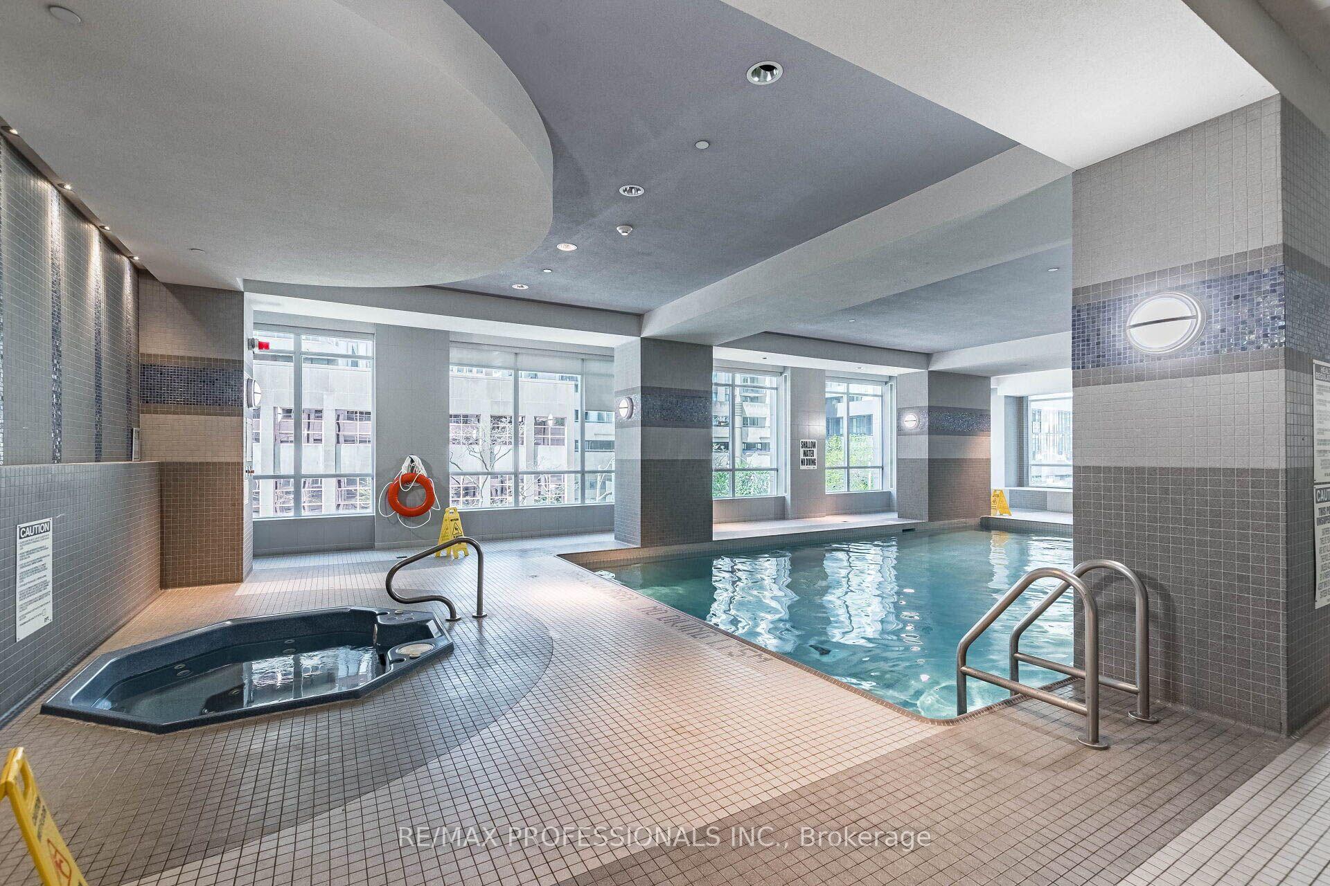 Photo 4 of Unit 915, 763 Bay Street, Toronto, Bay Street Corridor — HOMEH