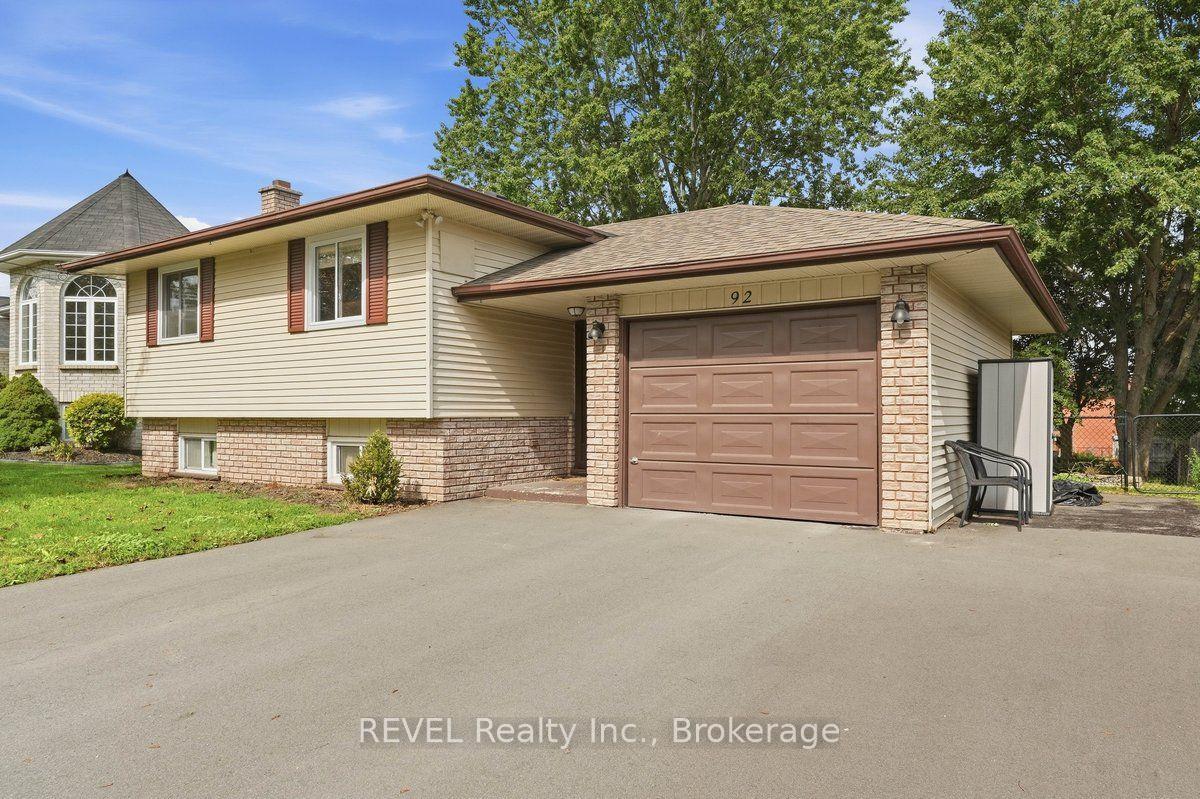 Photo 2 of 92 Maple Drive, Belleville, Belleville Ward — HOMEH