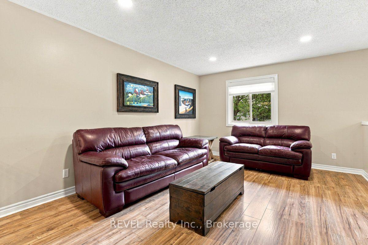 Photo 4 of 92 Maple Drive, Belleville, Belleville Ward — HOMEH
