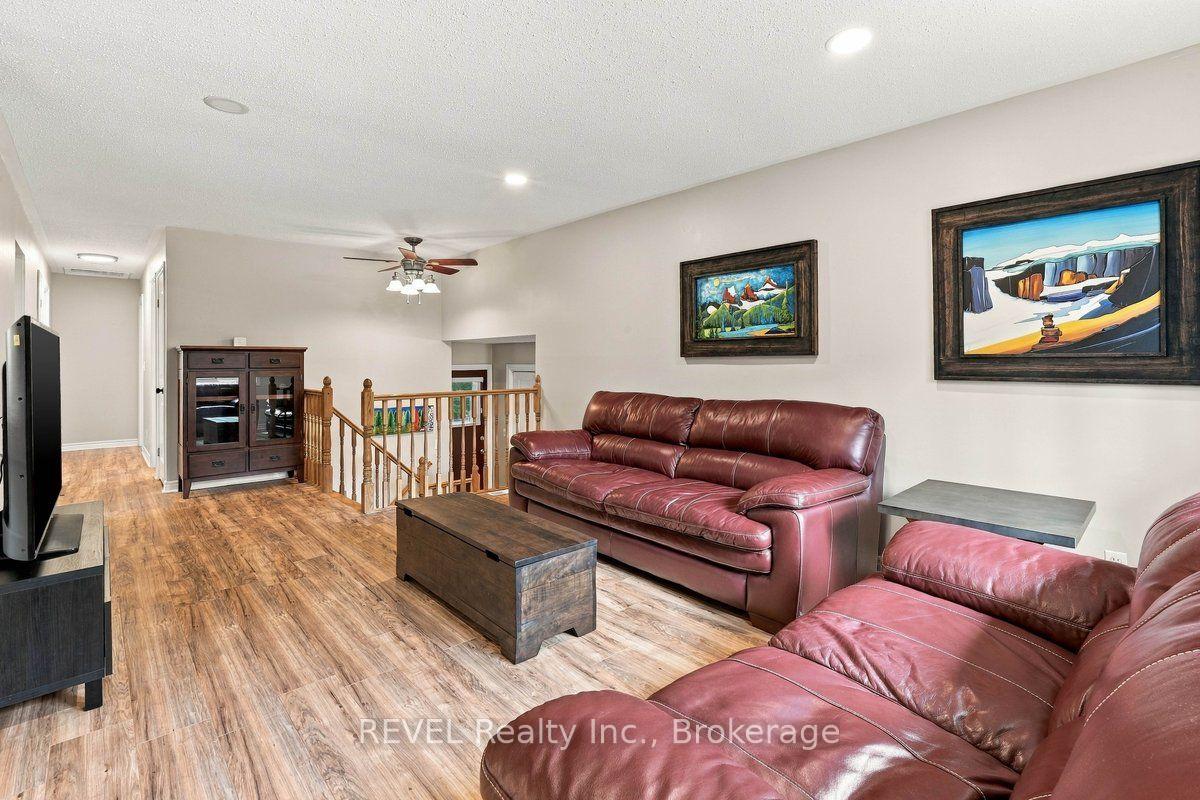Photo 5 of 92 Maple Drive, Belleville, Belleville Ward — HOMEH