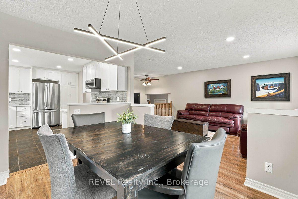 Photo 11 of 92 Maple Drive, Belleville, Belleville Ward — HOMEH