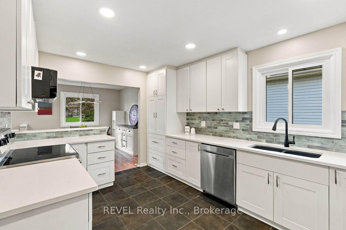 Photo 14 of 92 Maple Drive, Belleville, Belleville Ward — HOMEH