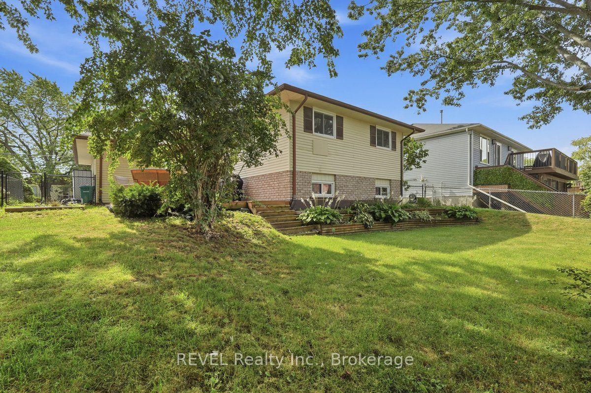 Photo 32 of 92 Maple Drive, Belleville, Belleville Ward — HOMEH