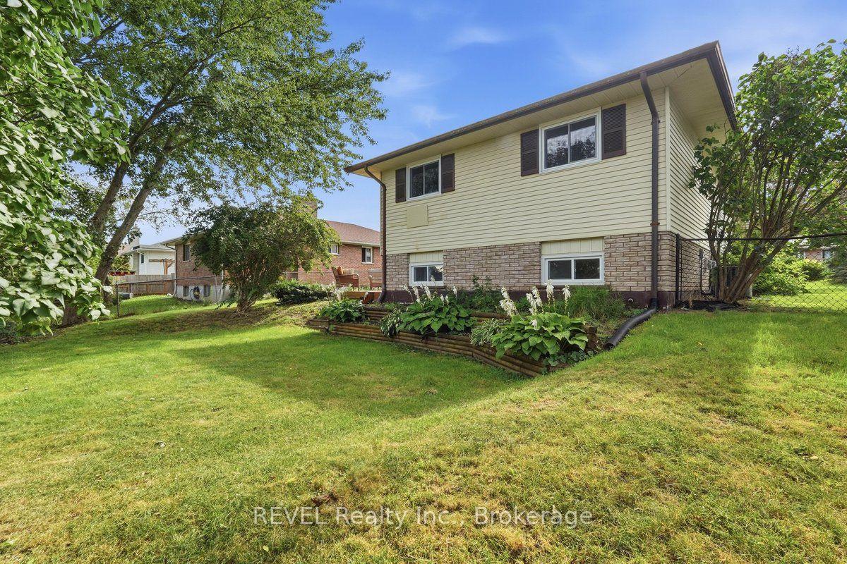 Photo 35 of 92 Maple Drive, Belleville, Belleville Ward — HOMEH