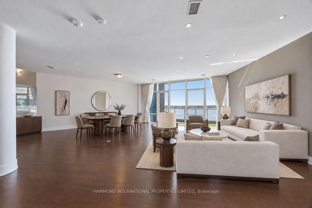 Photo 4 of Unit SPH10, 1 Edgewater Drive, Toronto, Waterfront Communities — HOMEH
