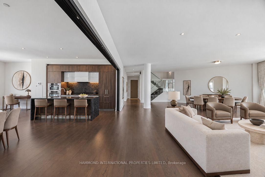 Photo 13 of Unit SPH10, 1 Edgewater Drive, Toronto, Waterfront Communities — HOMEH