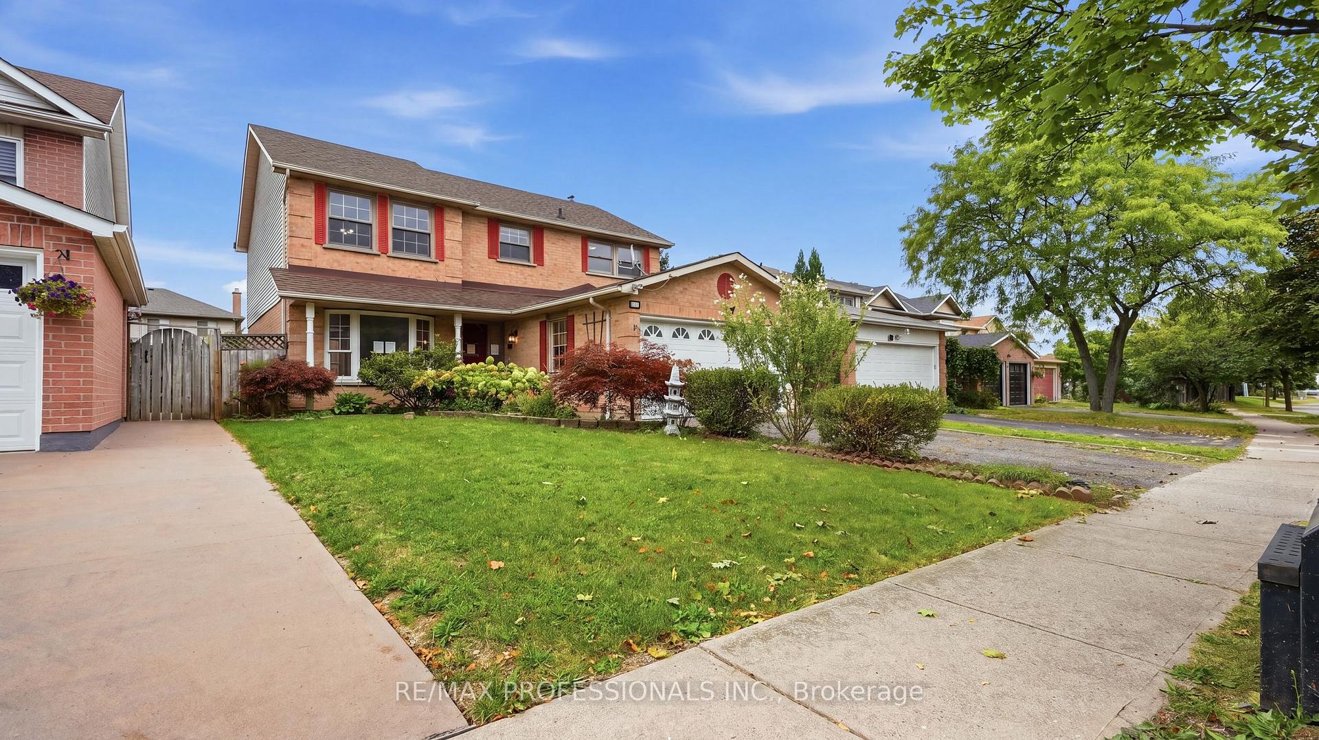 Photo 1 of 15 Strada Boulevard, St. Catharines, Rykert/Vansickle — HOMEH