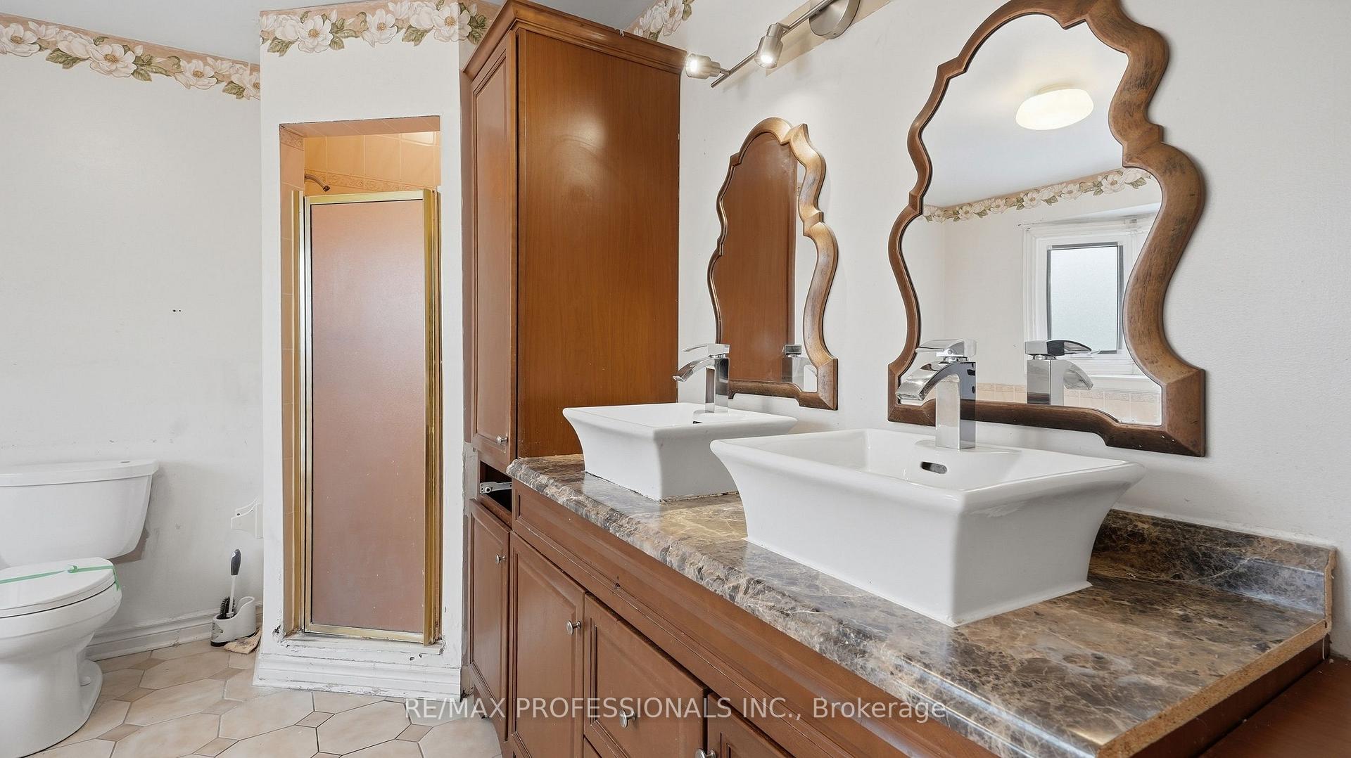 Photo 22 of 15 Strada Boulevard, St. Catharines, Rykert/Vansickle — HOMEH