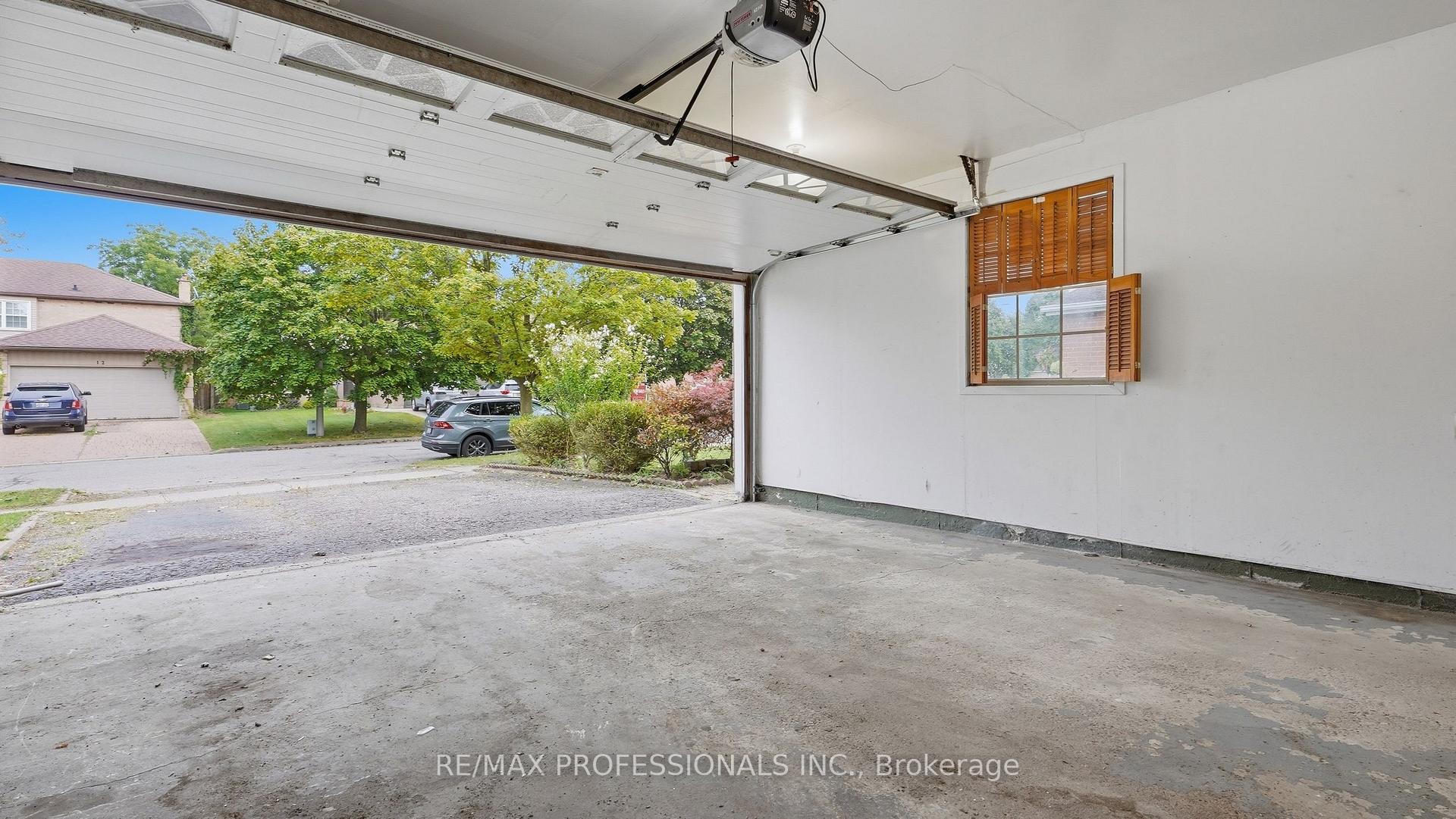 Photo 26 of 15 Strada Boulevard, St. Catharines, Rykert/Vansickle — HOMEH