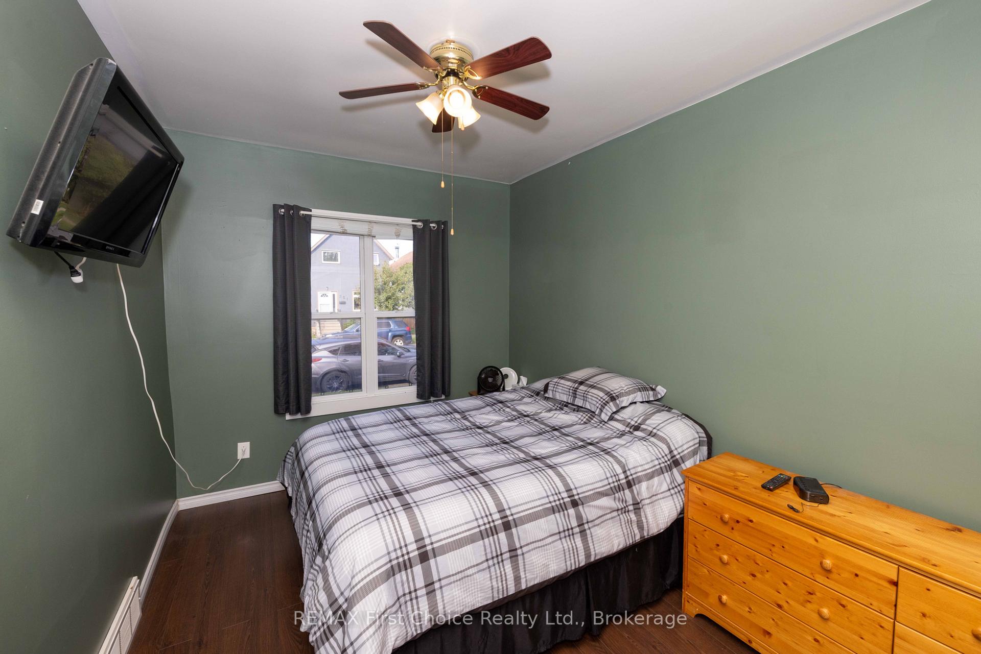 Photo 10 of 322 Ogden Street, Thunder Bay, East End — HOMEH