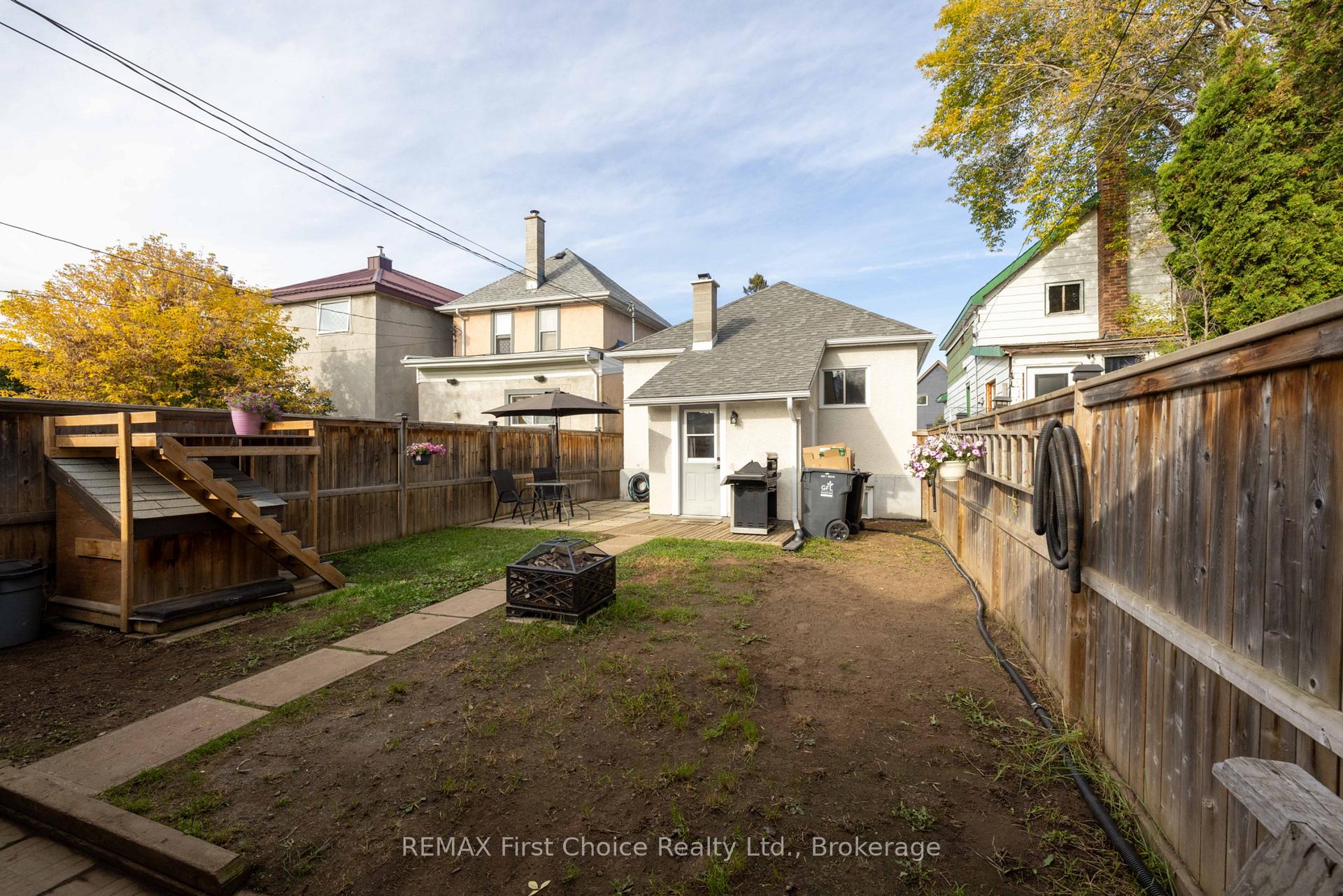 Photo 22 of 322 Ogden Street, Thunder Bay, East End — HOMEH