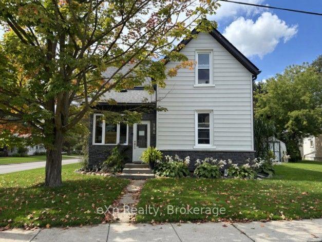 Photo of 386 6th Avenue