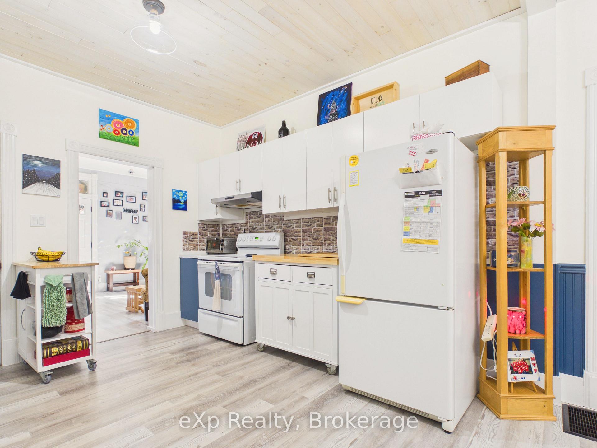 Photo 16 of 386 6th Avenue, Hanover — HOMEH