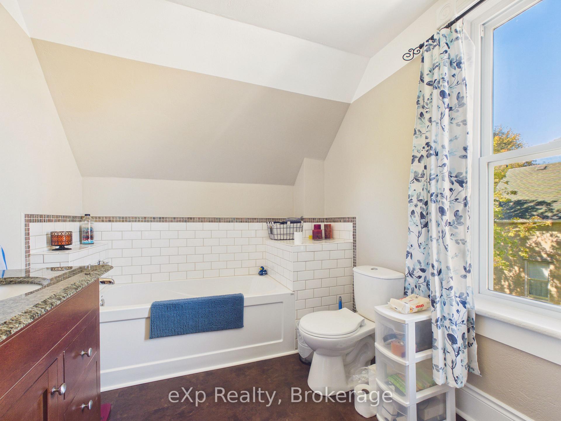 Photo 32 of 386 6th Avenue, Hanover — HOMEH