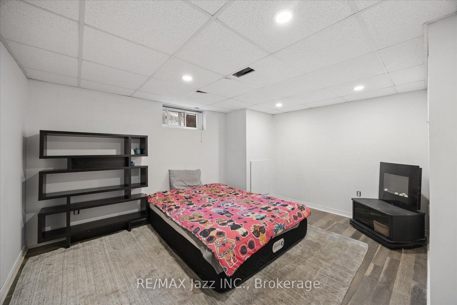 Photo 12 of 315 Cadillac Avenue S, Oshawa, Central — HOMEH