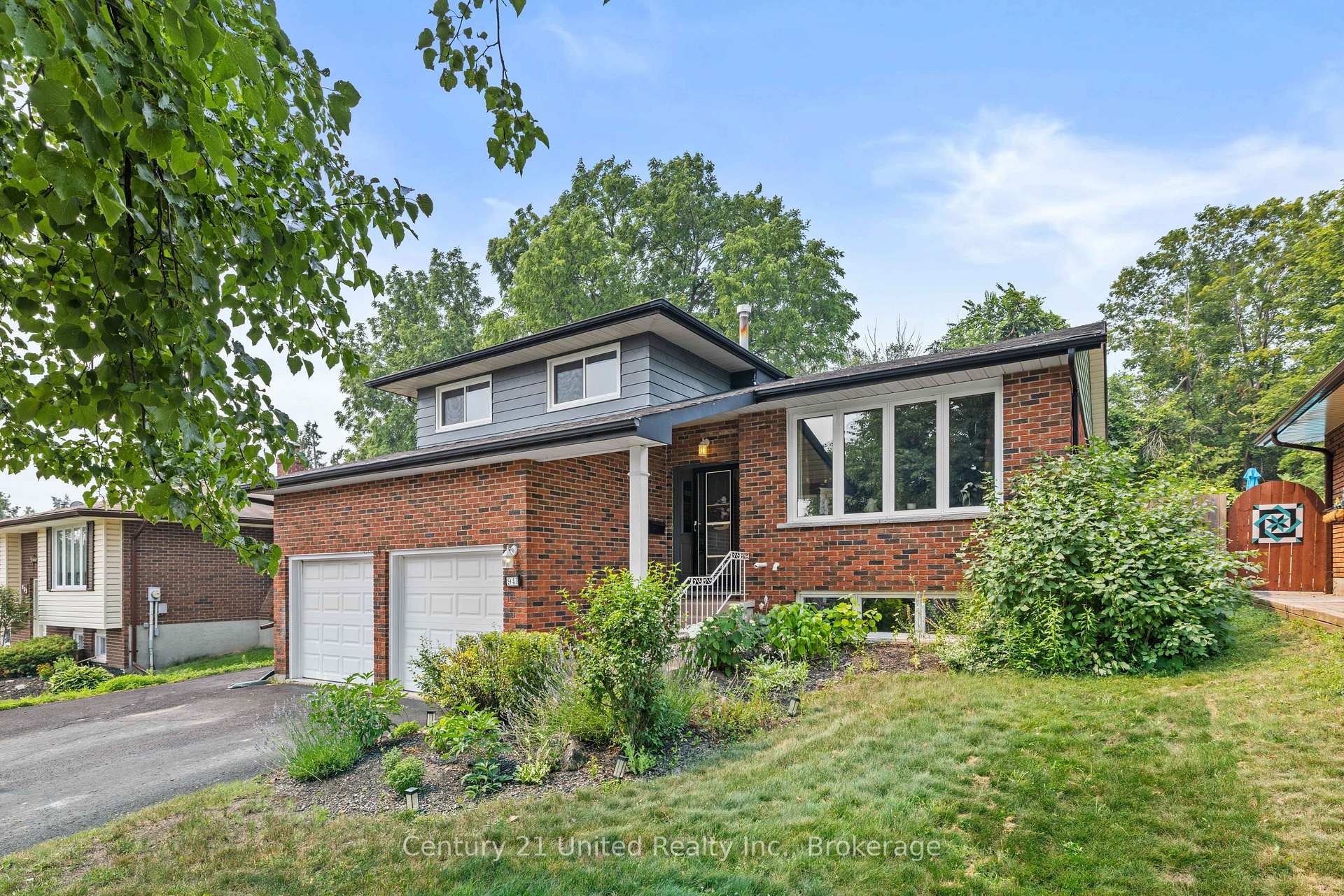 Photo 1 of 941 Golfview Road, Peterborough, Otonabee Ward 1 — HOMEH